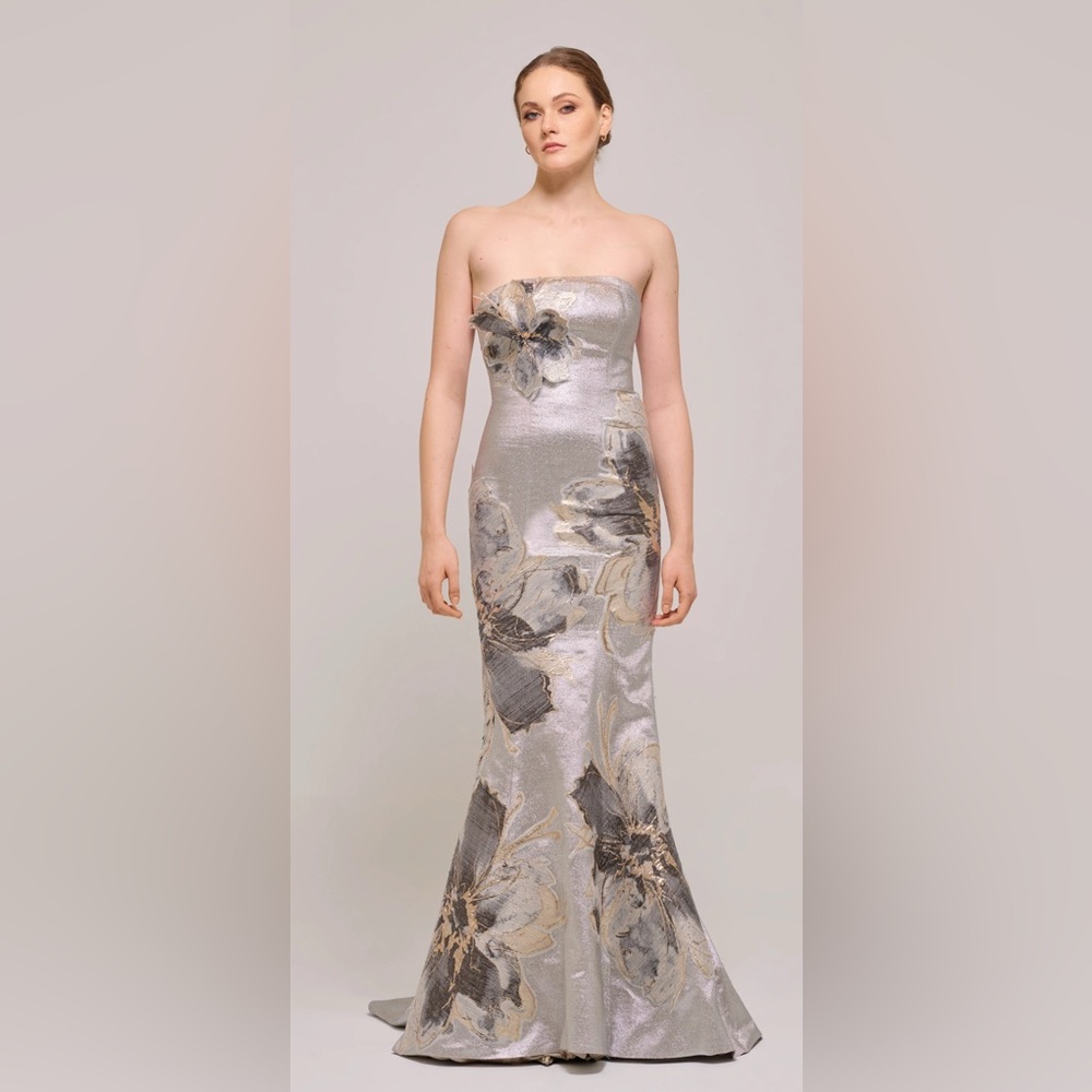 John Paul Ataker STRAPLESS FLORAL LONG Silver Champagne GOWN dress 38 / 8